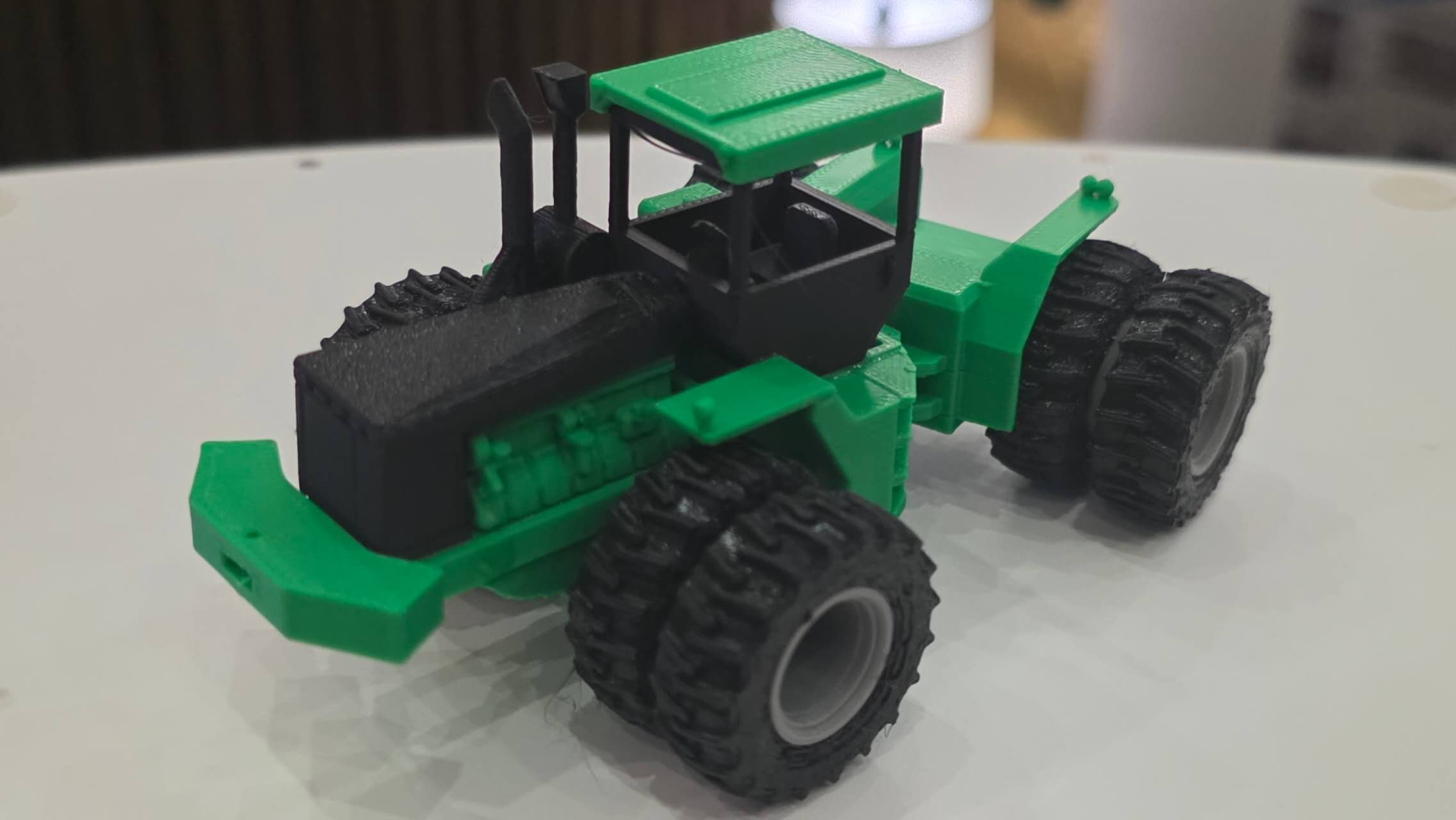 4+400, 1:64 Scale Tractor